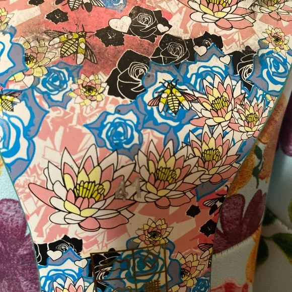 Floral Women's Shoes with Teal Accents - Picture 9 of 16